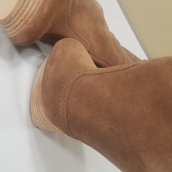 BCBGMaxAzria tan all leather booties - Picture 5 of 11